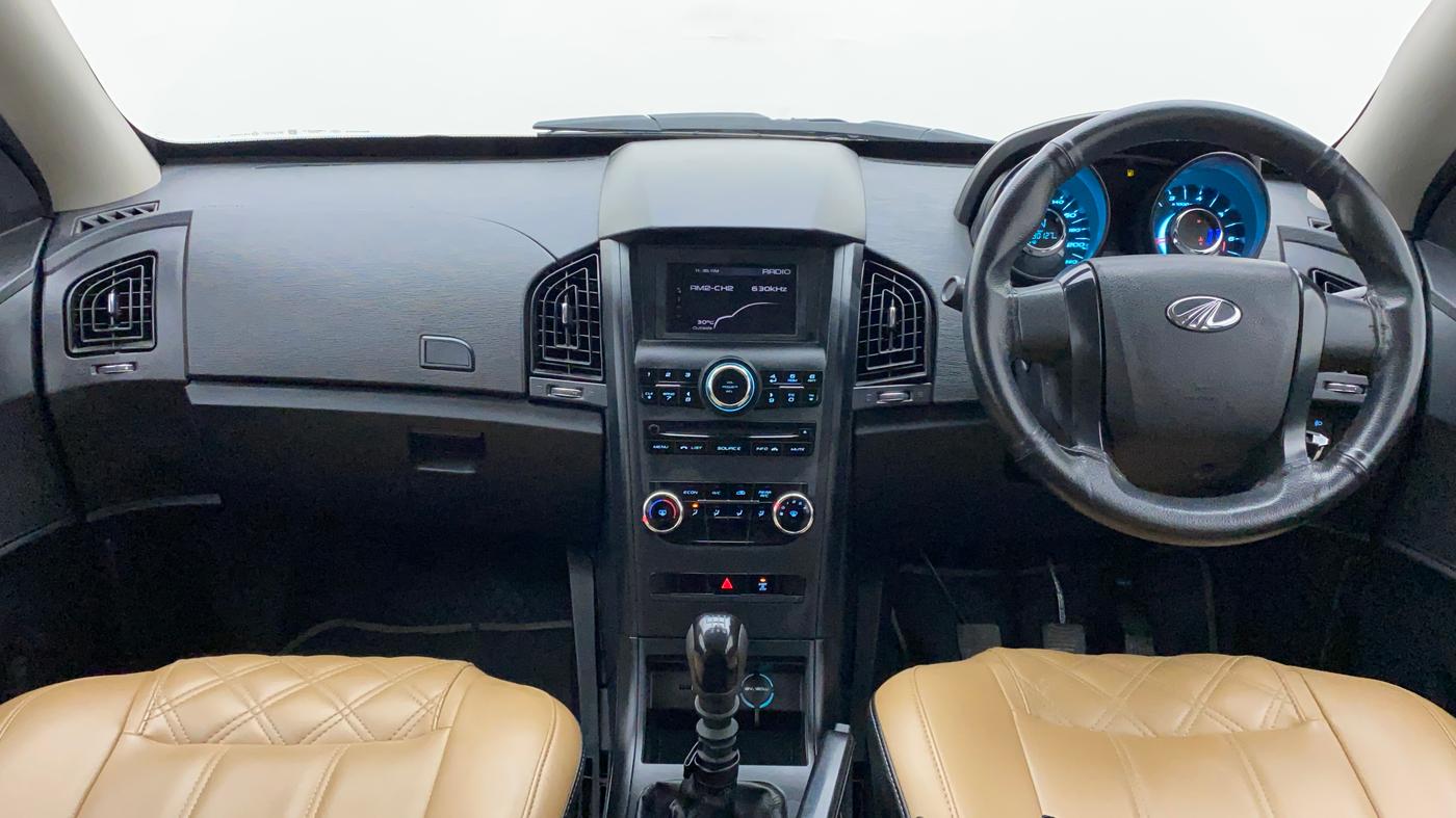 2019 Mahindra XUV500 W5, Diesel, Manual, 30,127 km, Dashboard
