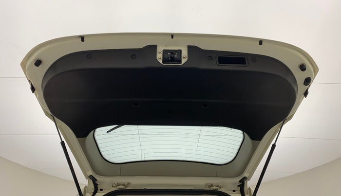 2019 Mahindra XUV500 W5, Diesel, Manual, 30,127 km, Boot Door Open