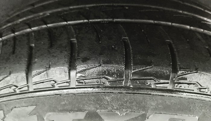 2021 MG HECTOR PLUS SHARP 2.0 DIESEL TURBO MT 6-STR, Diesel, Manual, 46,102 km, Left Rear Tyre Tread