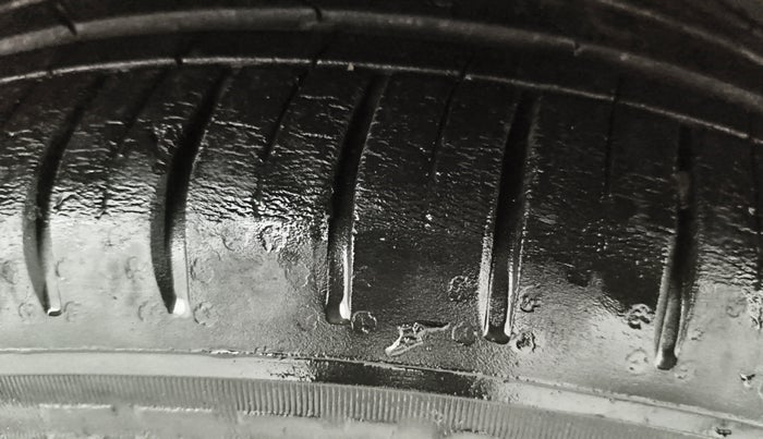 2021 MG HECTOR PLUS SHARP 2.0 DIESEL TURBO MT 6-STR, Diesel, Manual, 46,102 km, Right Front Tyre Tread