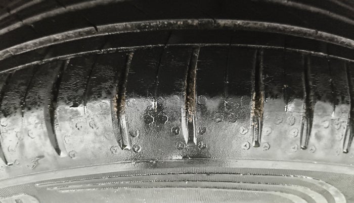 2021 MG HECTOR PLUS SHARP 2.0 DIESEL TURBO MT 6-STR, Diesel, Manual, 46,102 km, Right Rear Tyre Tread