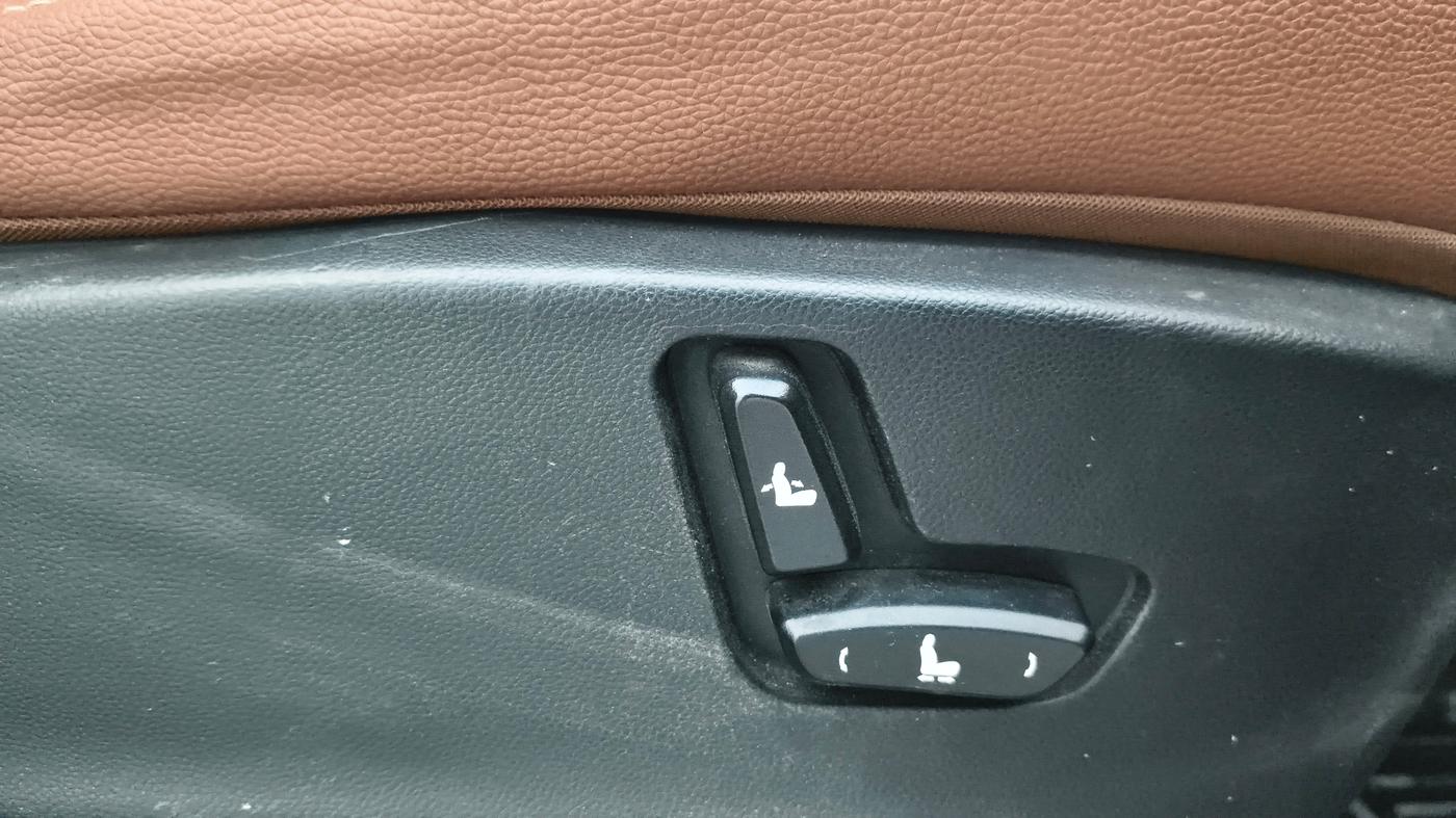 2021 MG HECTOR PLUS SHARP 2.0 DIESEL TURBO MT 6-STR, Diesel, Manual, 46,102 km, Driver Side Adjustment Panel
