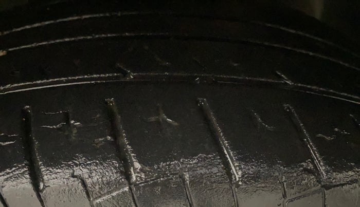 2018 Hyundai Verna 1.6 EX VTVT AT, Petrol, Automatic, 47,804 km, Right Front Tyre Tread