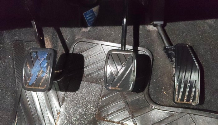 2019 Maruti Baleno DELTA PETROL 1.2, Petrol, Manual, 85,854 km, Pedals