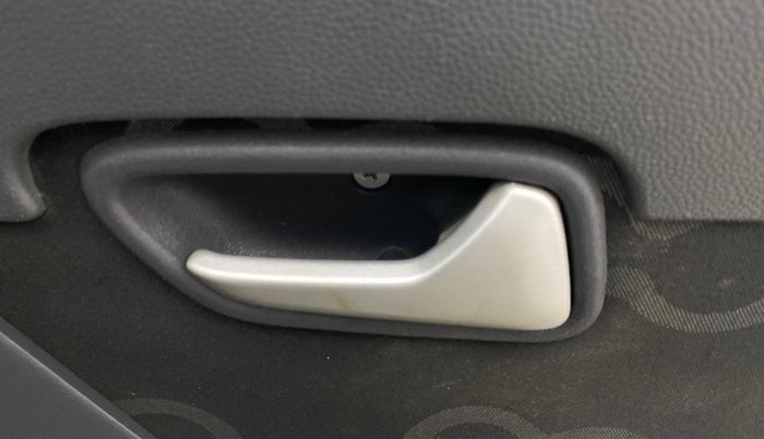 2015 Maruti Alto 800 VXI, Petrol, Manual, 36,131 km, Driver Side Door Panels Control