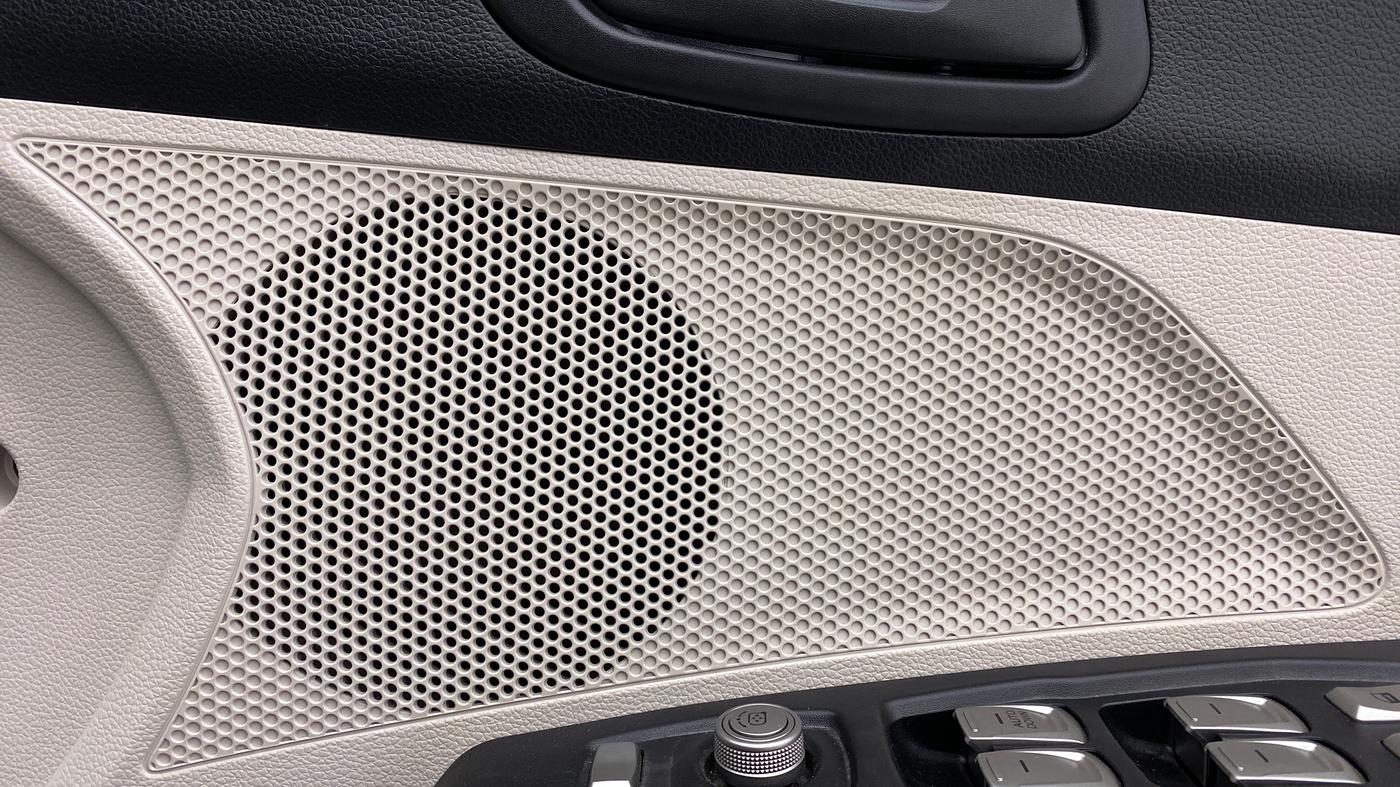 2022 Mahindra XUV300 W6 AT, Diesel, Automatic, 4,486 km, Speaker