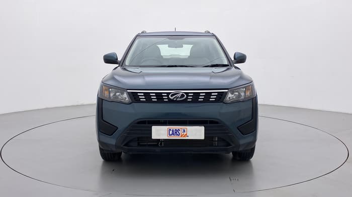 2022 Mahindra XUV300 W6 AT, Diesel, Automatic, 4,486 km, Front
