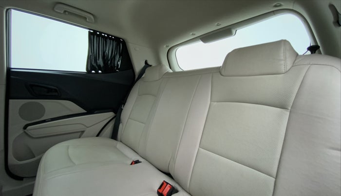 2022 Mahindra XUV300 W6 AT, Diesel, Automatic, 4,486 km, Right Side Rear Door Cabin