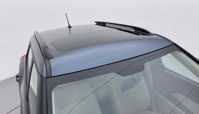 2022 Mahindra XUV300 W6 AT, Diesel, Automatic, 4,486 km, Roof