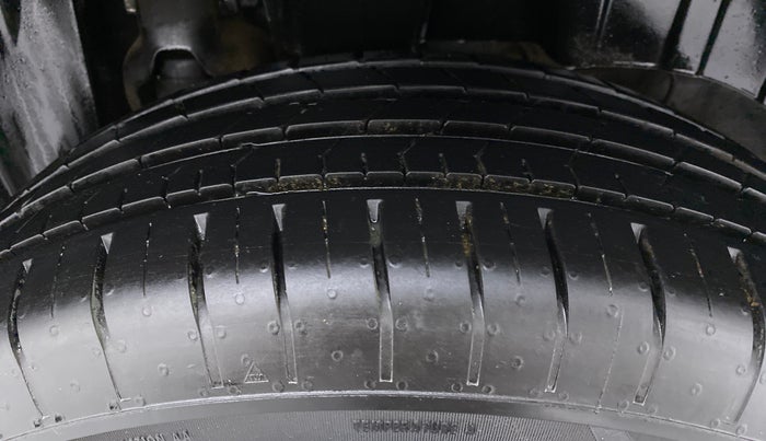 2022 Mahindra XUV300 W6 AT, Diesel, Automatic, 4,486 km, Left Rear Tyre Tread