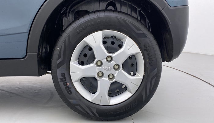 2022 Mahindra XUV300 W6 AT, Diesel, Automatic, 4,486 km, Left Rear Wheel