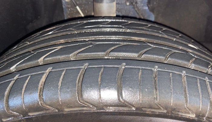 2024 Tata ALTROZ XZA Lux, Petrol, Automatic, 12,097 km, Right Front Tyre Tread