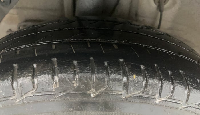 2018 Hyundai Elite i20 MAGNA EXECUTIVE 1.2, Petrol, Manual, 38,151 km, Right Rear Tyre Tread