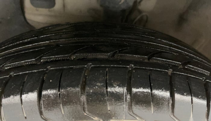 2018 Hyundai Elite i20 MAGNA EXECUTIVE 1.2, Petrol, Manual, 38,151 km, Left Front Tyre Tread