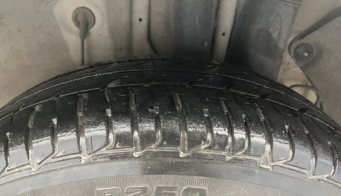 2018 Hyundai Elite i20 MAGNA EXECUTIVE 1.2, Petrol, Manual, 38,151 km, Left Rear Tyre Tread