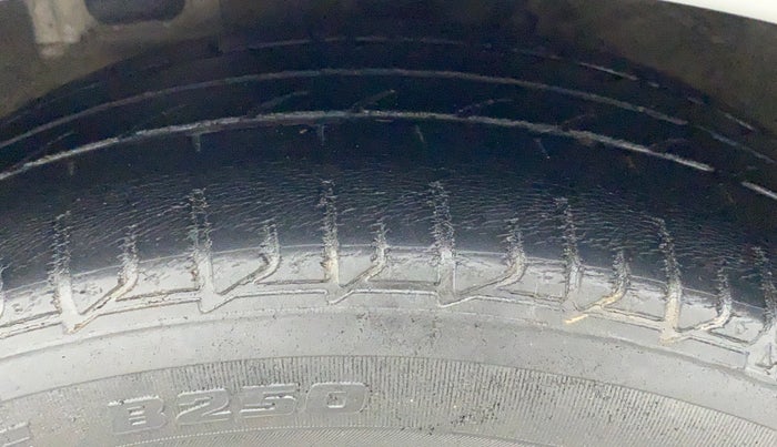 2013 Hyundai Verna FLUIDIC 1.6 VTVT SX OPT AT, Petrol, Automatic, 56,110 km, Left Front Tyre Tread