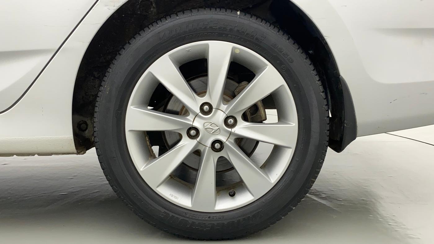 2013 Hyundai Verna FLUIDIC 1.6 VTVT SX OPT AT, Petrol, Automatic, 56,110 km, Left Rear Wheel