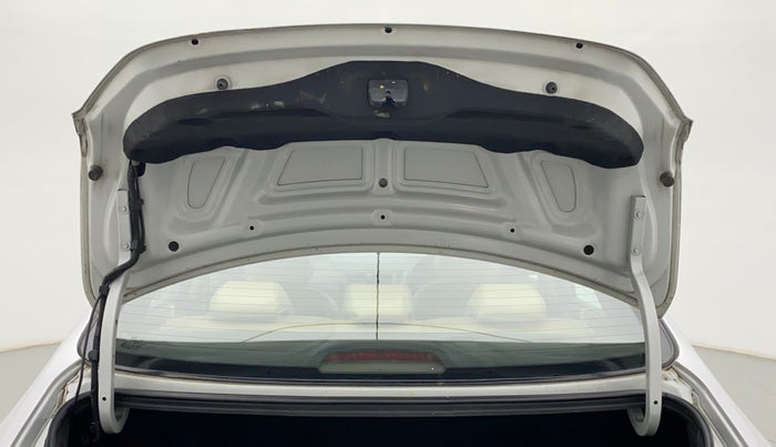 2013 Hyundai Verna FLUIDIC 1.6 VTVT SX OPT AT, Petrol, Automatic, 56,110 km, Boot Door Open