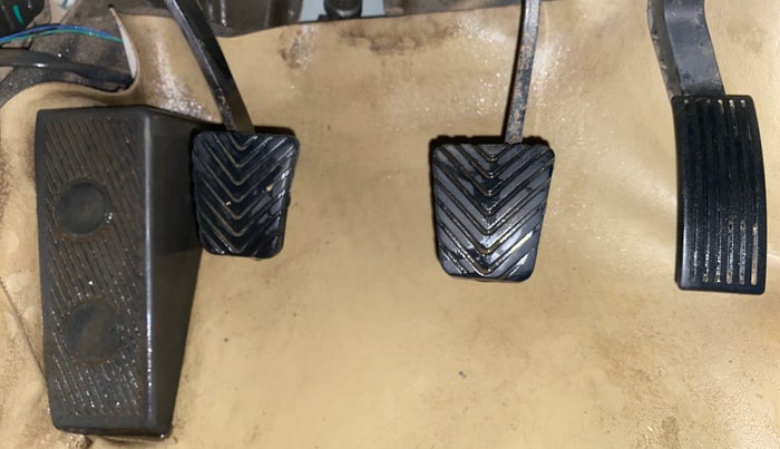 2014 Hyundai Verna FLUIDIC 1.6 CRDI SX, Diesel, Manual, 1,11,484 km, Pedals