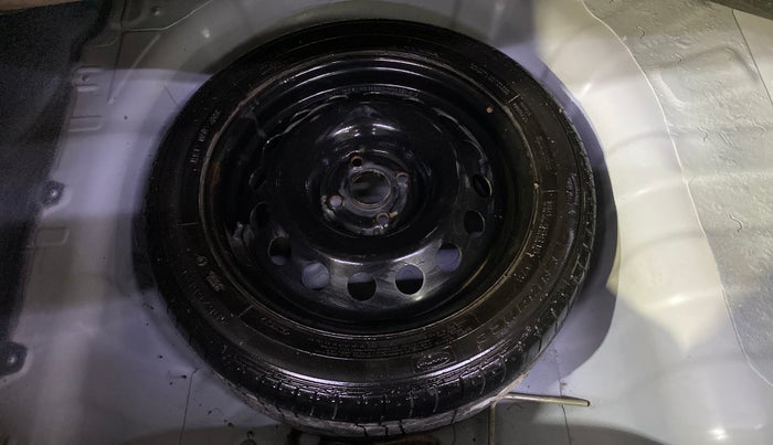 2014 Hyundai Verna FLUIDIC 1.6 CRDI SX, Diesel, Manual, 1,11,484 km, Spare Tyre