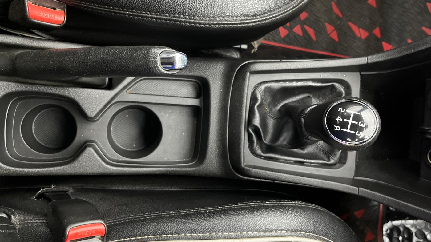 2021 Maruti Vitara Brezza ZXI PLUS DUAL TONE, Petrol, Manual, 70,469 km, Gear Lever