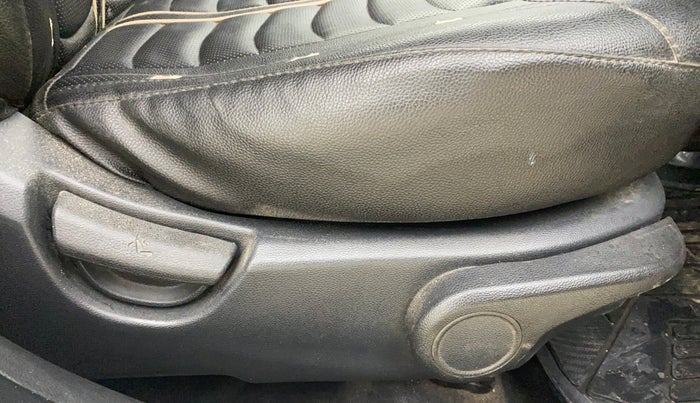 2014 Hyundai Xcent S 1.2, CNG, Manual, 85,548 km, Driver Side Adjustment Panel