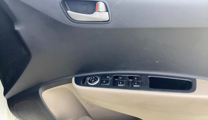 2014 Hyundai Xcent S 1.2, CNG, Manual, 85,548 km, Driver Side Door Panels Control