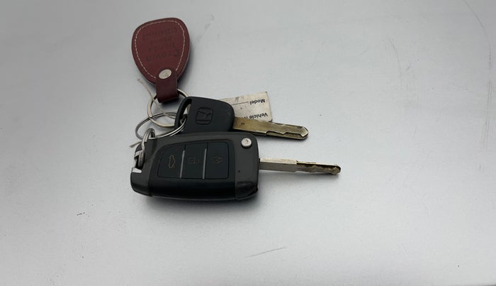 2015 Honda Brio VX AT, Petrol, Automatic, 54,080 km, Key Close Up