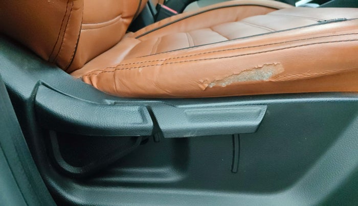 2022 KIA SONET HTX 1.0 IMT, Petrol, Manual, 24,450 km, Driver Side Adjustment Panel