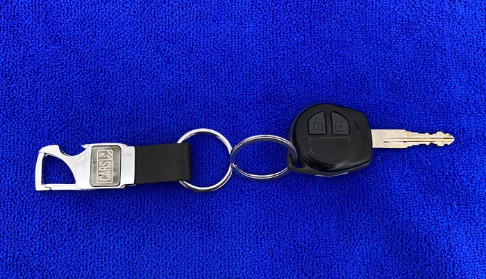 2013 Maruti Swift ZXI D, Petrol, Manual, 94,284 km, Key Close Up