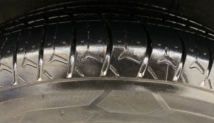 2022 Hyundai GRAND I10 NIOS SPORTZ 1.2 KAPPA VTVT, Petrol, Manual, 80,636 km, Right Rear Tyre Tread