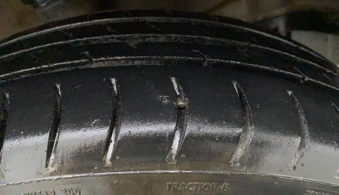 2016 Maruti Wagon R 1.0 LXI CNG, CNG, Manual, 82,258 km, Left Front Tyre Tread
