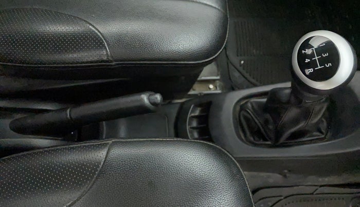 2016 Maruti Wagon R 1.0 LXI CNG, CNG, Manual, 82,258 km, Gear Lever