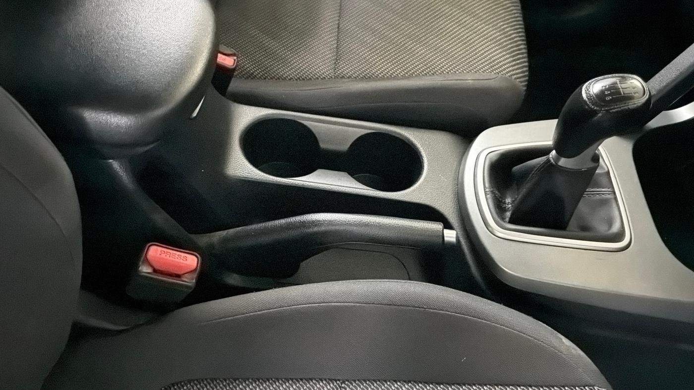 2022 KIA SELTOS HTE 1.5 PETROL, Petrol, Manual, 50,329 km, Gear Lever