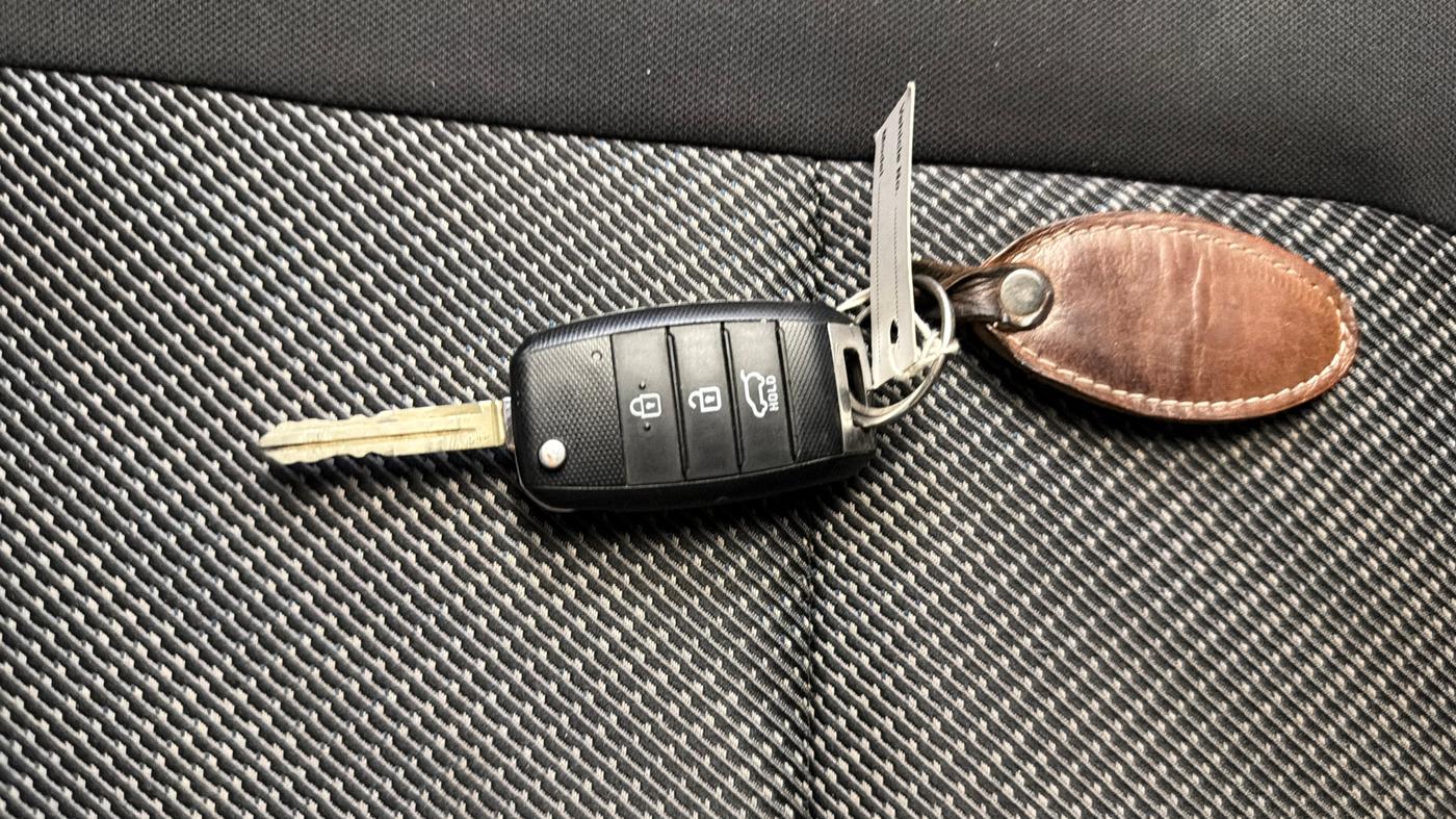 2022 KIA SELTOS HTE 1.5 PETROL, Petrol, Manual, 50,329 km, Key Close Up