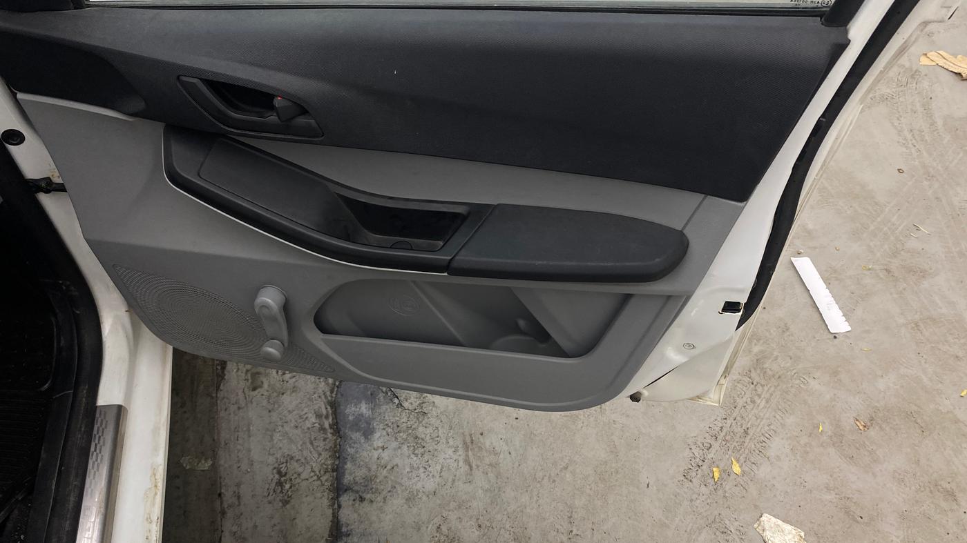 2020 Tata Tiago XE PETROL, Petrol, Manual, 37,248 km, Driver Side Door Panels Control