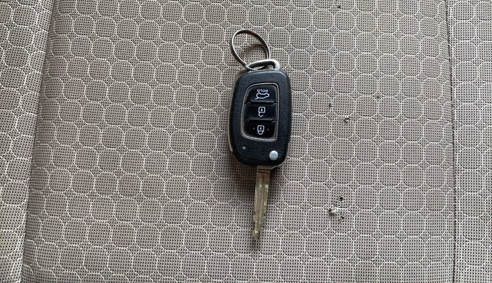 2017 Hyundai Elite i20 SPORTZ 1.2, Petrol, Manual, 49,954 km, Key Close Up