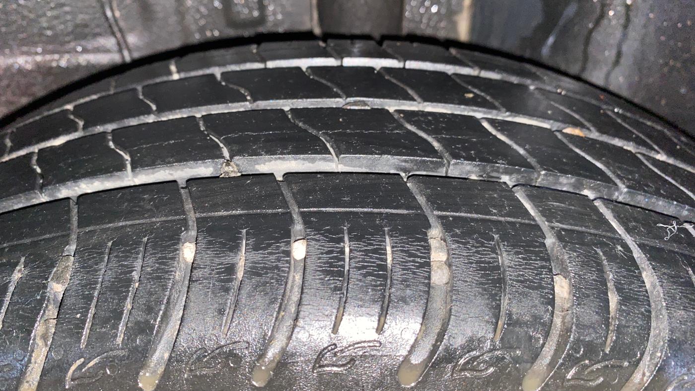 2022 Tata ALTROZ XM PLUS PETROL, Petrol, Manual, 26,300 km, Left Rear Tyre Tread