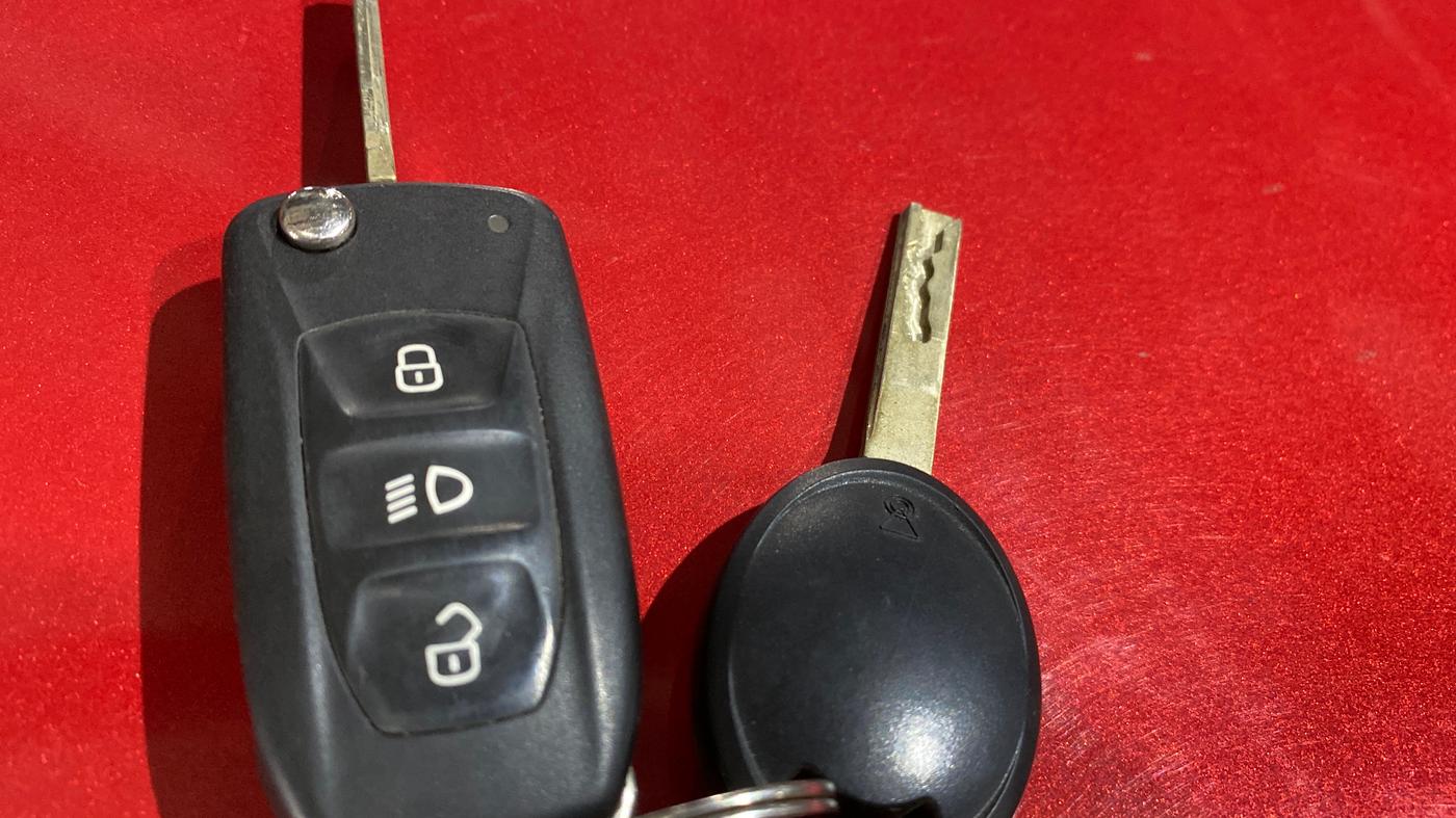 2022 Tata ALTROZ XM PLUS PETROL, Petrol, Manual, 26,300 km, Key Close Up
