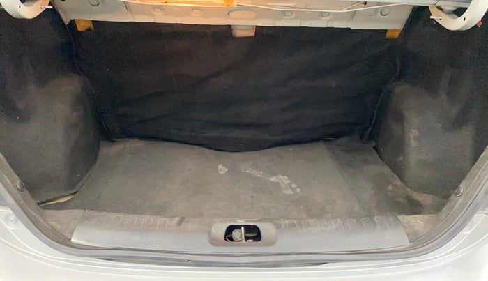 2016 Maruti Swift Dzire VDI, Diesel, Manual, 1,11,848 km, Boot Inside