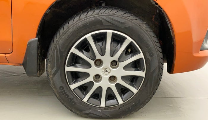 2015 Maruti Alto K10 VXI, Petrol, Manual, 45,475 km, Right Front Wheel