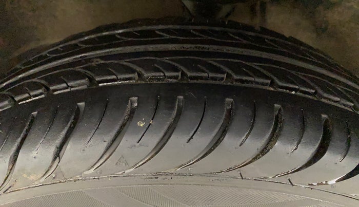 2015 Maruti Alto K10 VXI, Petrol, Manual, 45,475 km, Left Front Tyre Tread