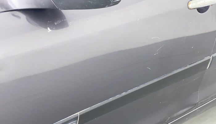 2016 Maruti Swift LXI OPT, Petrol, Manual, 79,267 km, Front passenger door - Minor scratches