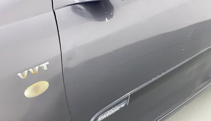 2016 Maruti Swift LXI OPT, Petrol, Manual, 79,267 km, Front passenger door - Slightly dented