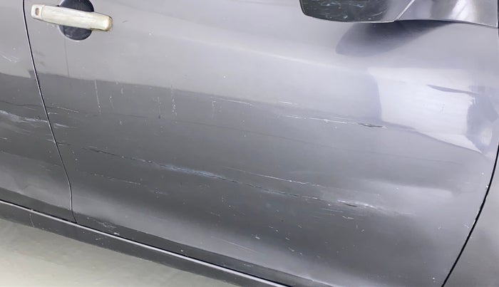 2016 Maruti Swift LXI OPT, Petrol, Manual, 79,267 km, Driver-side door - Slightly dented