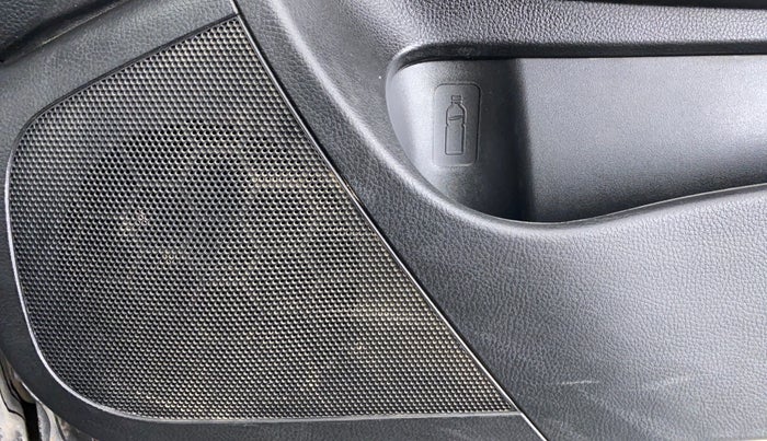 2016 Maruti Swift LXI OPT, Petrol, Manual, 79,267 km, Infotainment system - Front speakers missing / not working