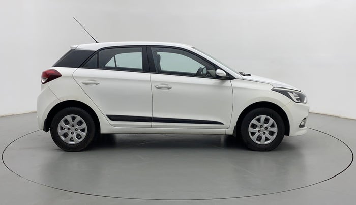 2015 Hyundai Elite i20 SPORTZ 1.2, Petrol, Manual, 68,713 km, Right Side