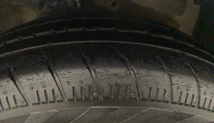 2015 Maruti Celerio VXI, Petrol, Manual, 51,071 km, Right Front Tyre Tread