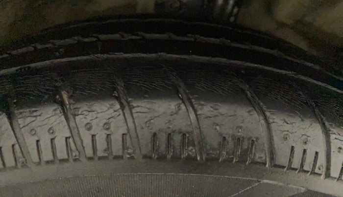 2015 Maruti Celerio VXI, Petrol, Manual, 51,071 km, Right Rear Tyre Tread