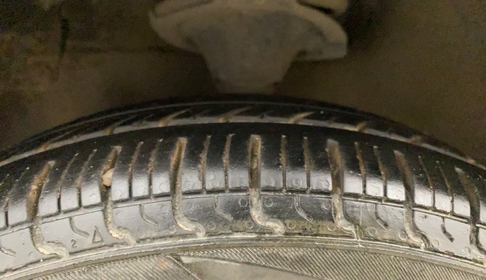 2015 Hyundai Eon ERA +, Petrol, Manual, 39,891 km, Left Front Tyre Tread